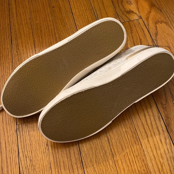 NWT—Maddison sneakers white/gold size 10 - Picture 2 of 4